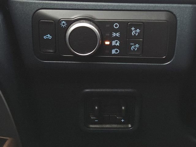 Used 2022 Ford Maverick Lariat w/ Equipment Group 500A Standard image 9