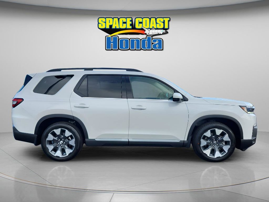New 2026 Honda Pilot Touring image 2