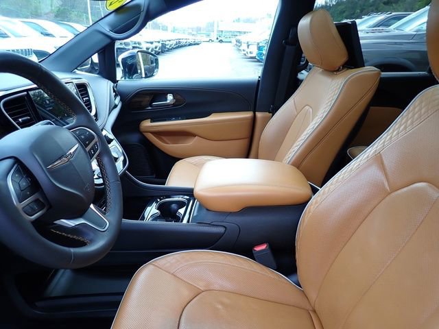 Used 2023 Chrysler Pacifica Pinnacle image 13