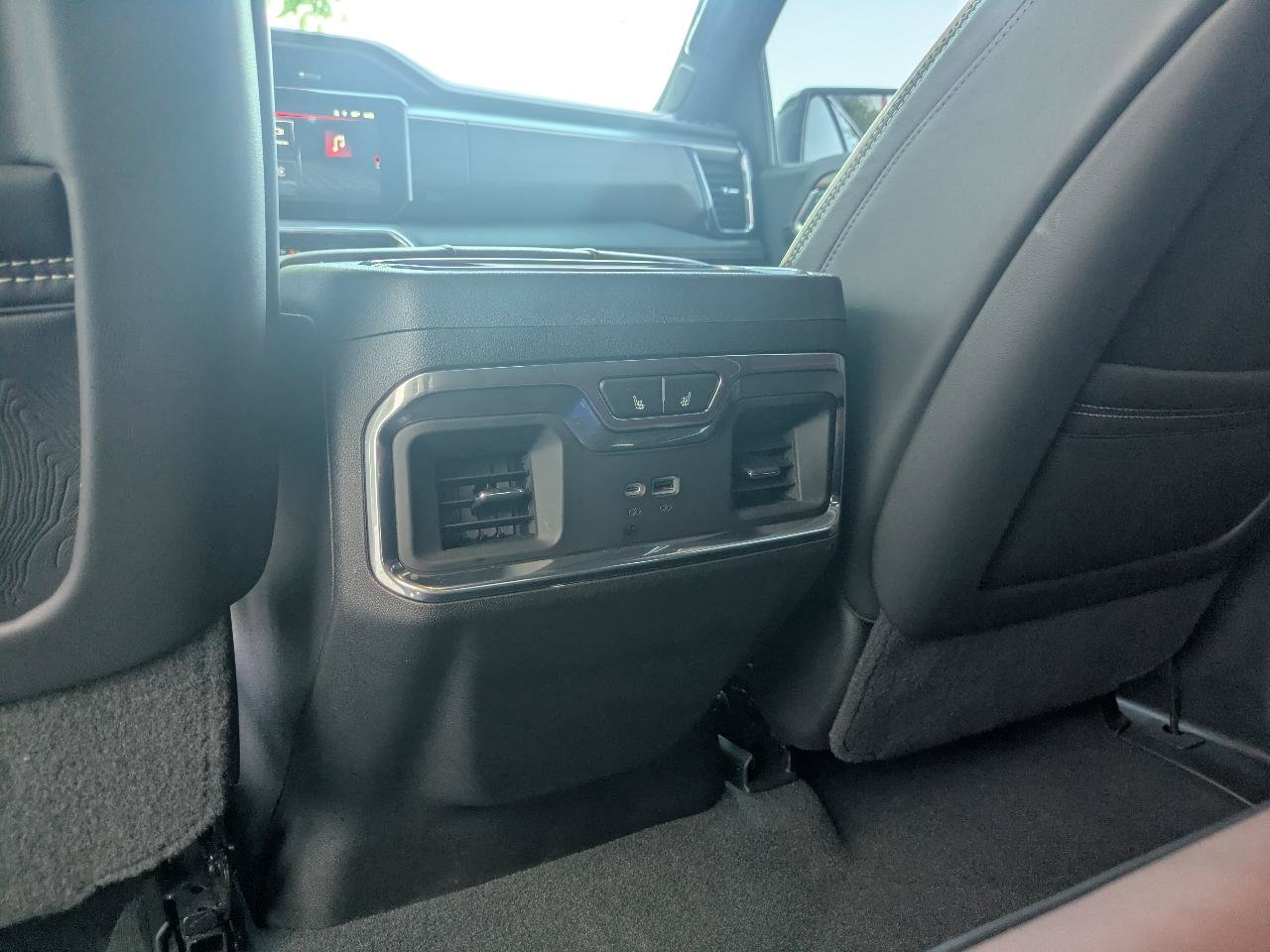 Used 2022 GMC Sierra 1500 Denali Ultimate AWD/4WD image 18