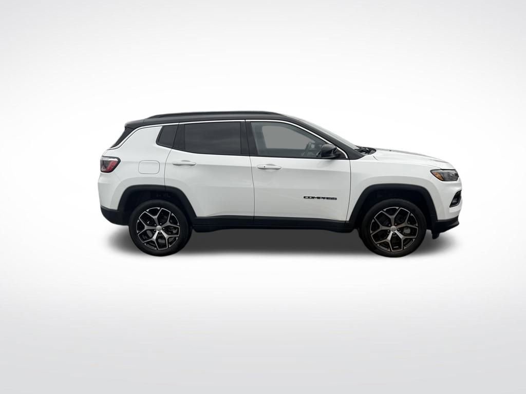 Used 2024 Jeep Compass Limited w/ Sun and Sound Group image 8