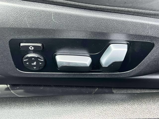 Used 2021 BMW M4 Competition w/ M Driver's Package RWD image 17
