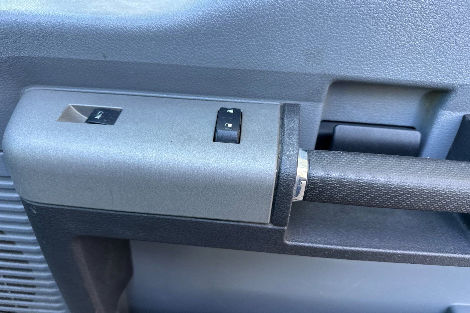 Used 2013 Ford F550 2WD Crew Cab Super Duty w/ Payload Upgrade Pkg image 26