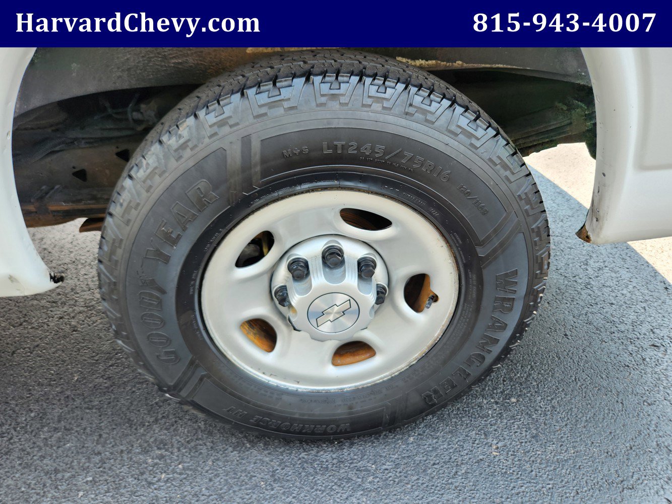 Used 2019 Chevrolet Express 3500 w/ Driver Convenience Package image 31