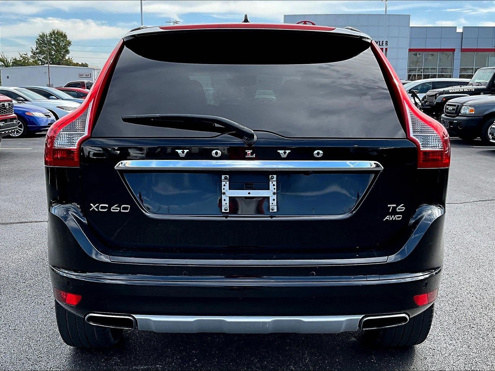 Used 2017 Volvo XC60 T6 Inscription w/ Climate Package AWD/4WD image 5