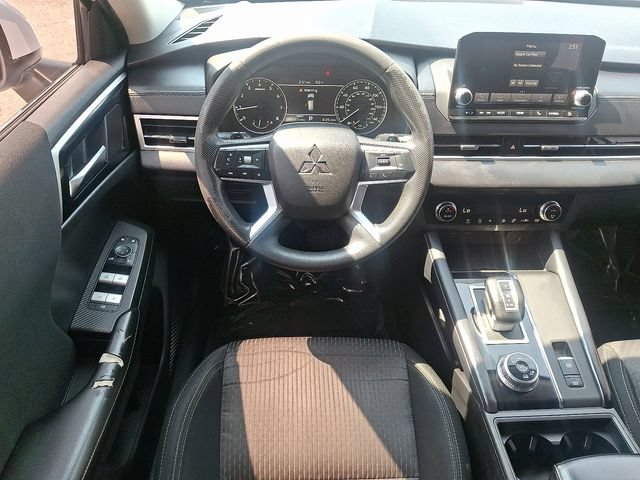 Used 2022 Mitsubishi Outlander ES AWD/4WD image 11