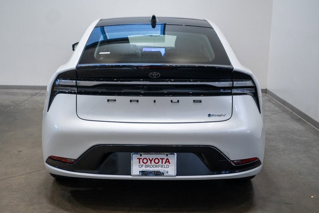 New 2026 Toyota Prius Plug-In Hybrid image 5