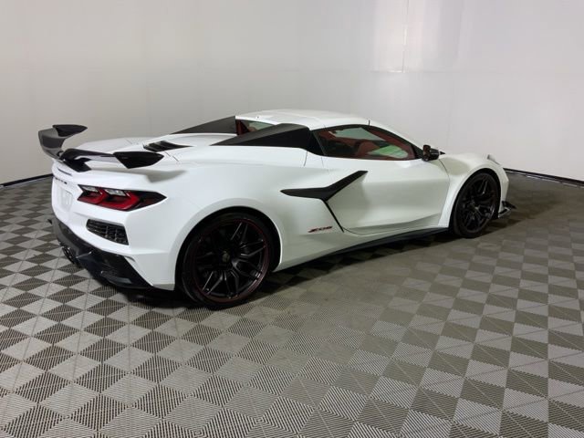 Used 2023 Chevrolet Corvette Z06 w/ Z07 Performance Package image 7