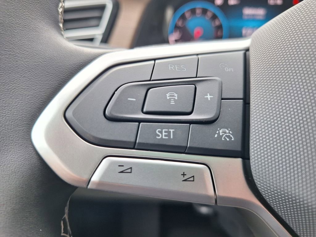 New 2026 Volkswagen Atlas SE image 11