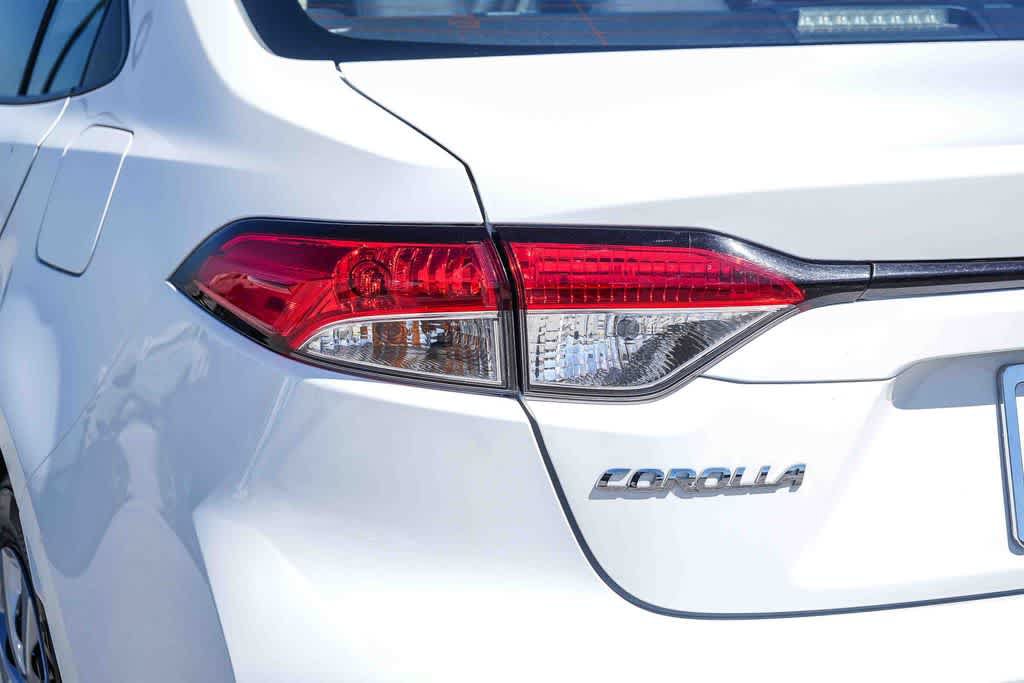 Used 2024 Toyota Corolla LE FWD image 9