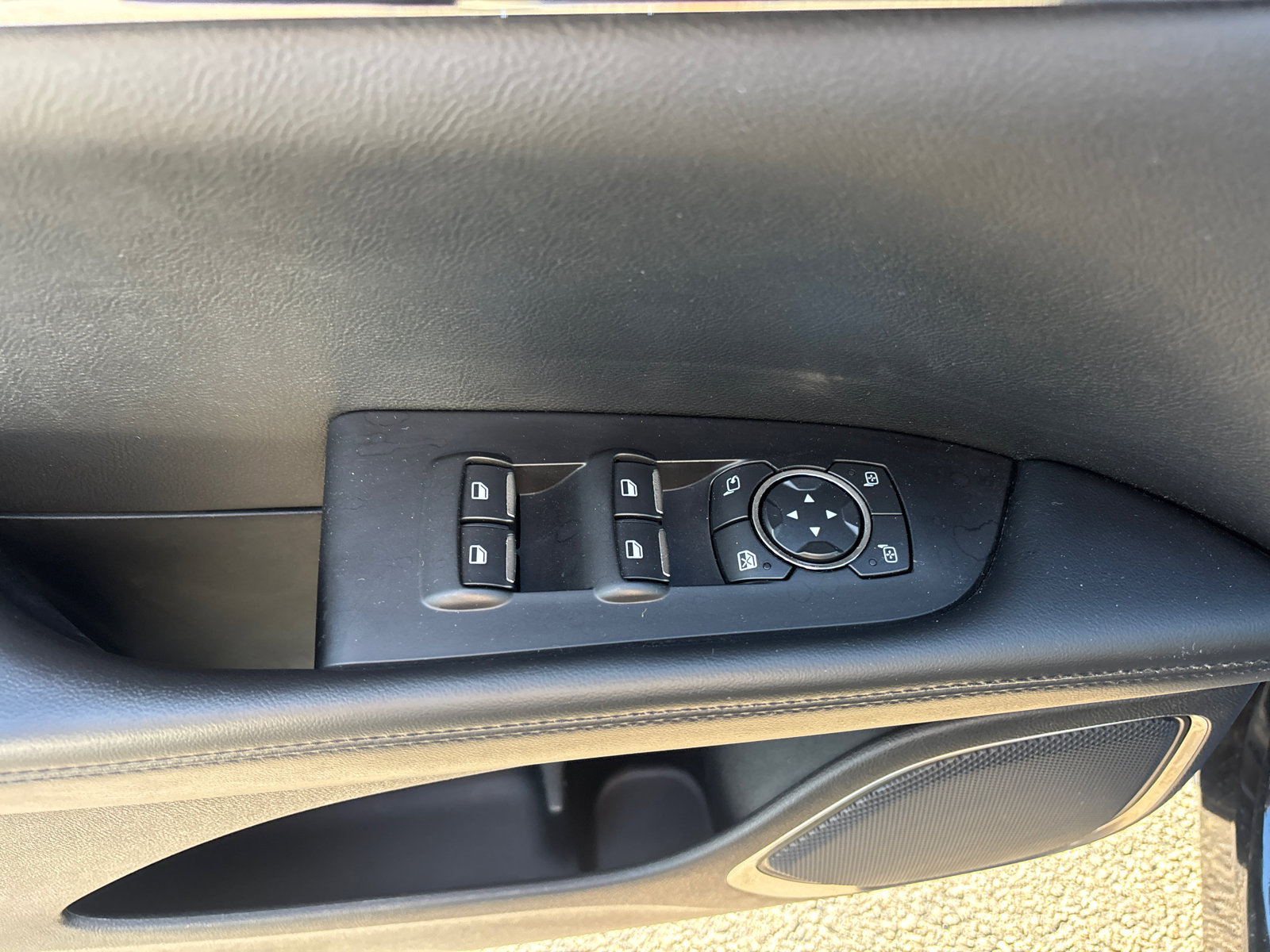 Certified 2022 Lincoln Nautilus Reserve w/ Cargo Utility Package image 13