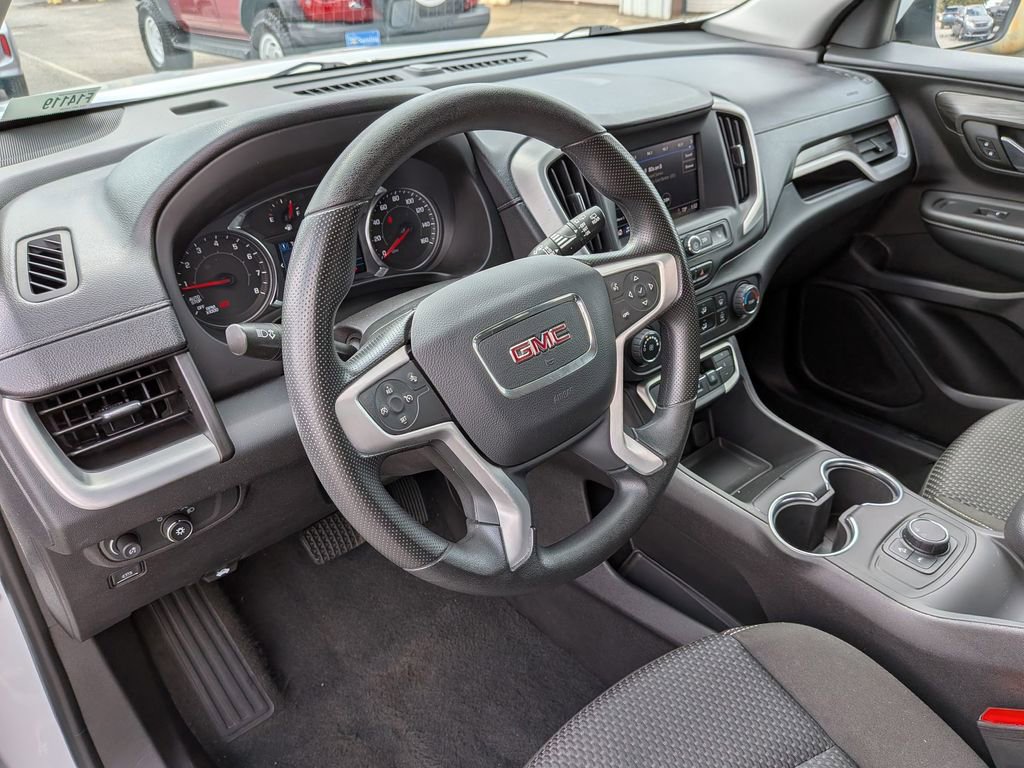Used 2024 GMC Terrain SLE FWD image 30