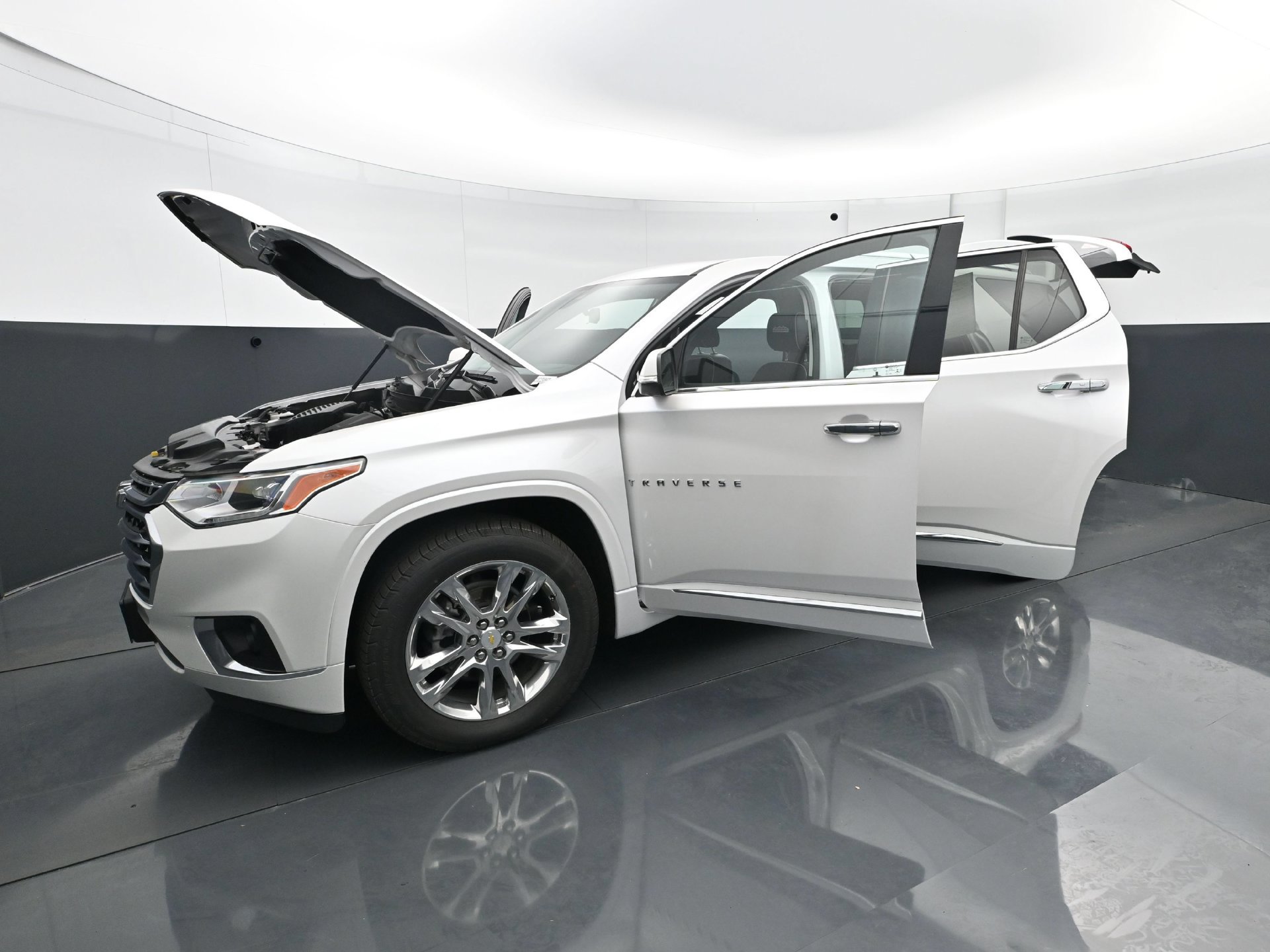 Used 2021 Chevrolet Traverse High Country AWD/4WD image 33
