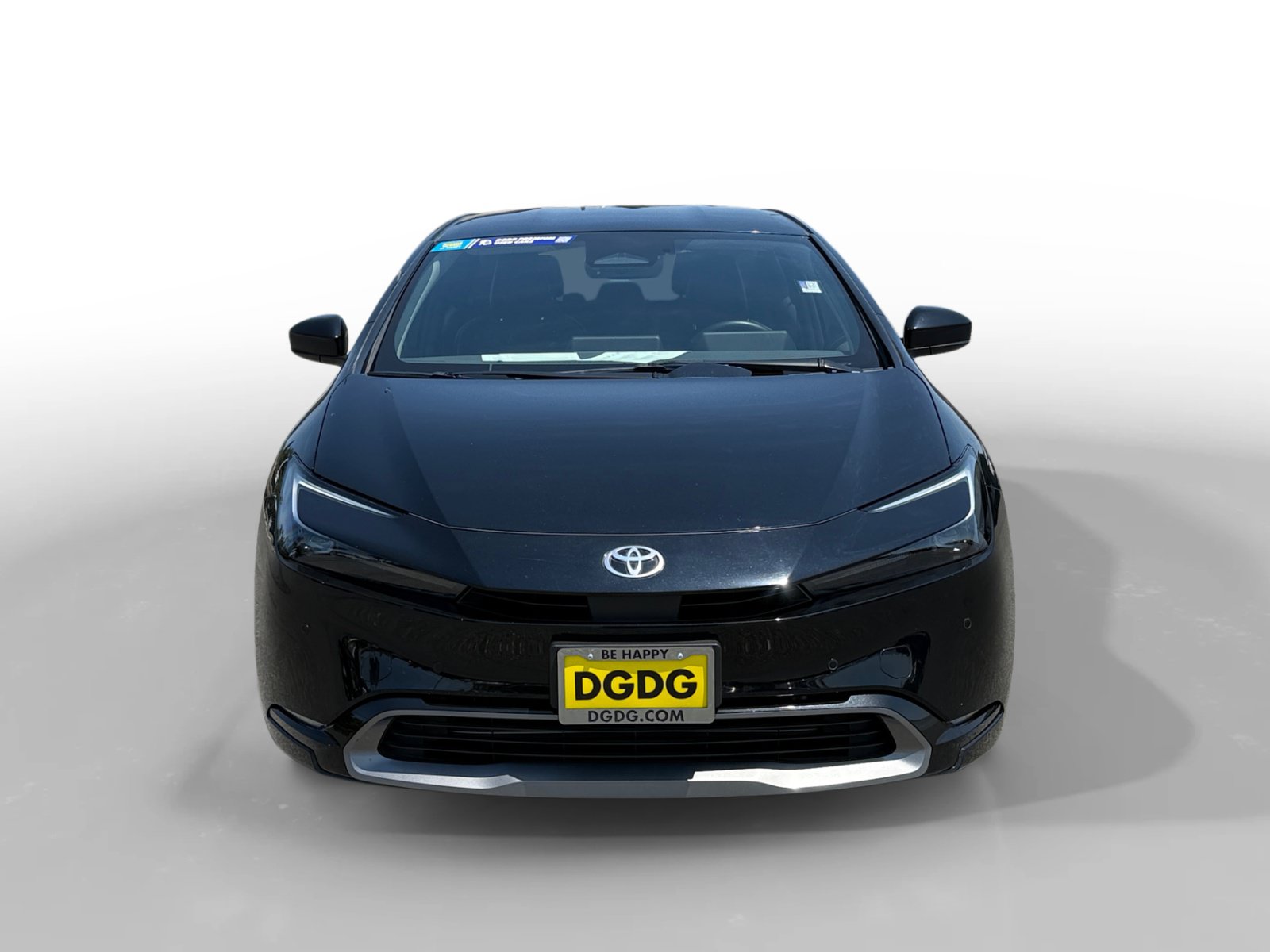 Used 2025 Toyota Prius XLE FWD image 8