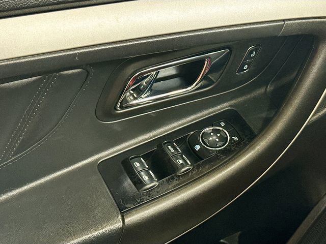 Used 2013 Ford Taurus SEL image 17