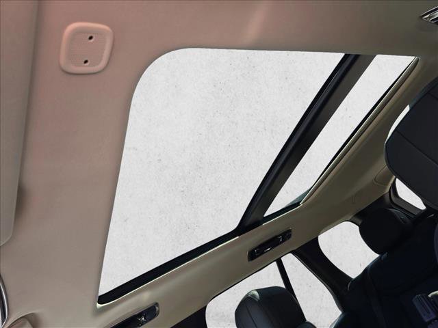 New 2025 Land Rover Range Rover SE image 25