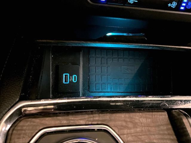 Used 2020 Ford Expedition Max Limited AWD/4WD image 32