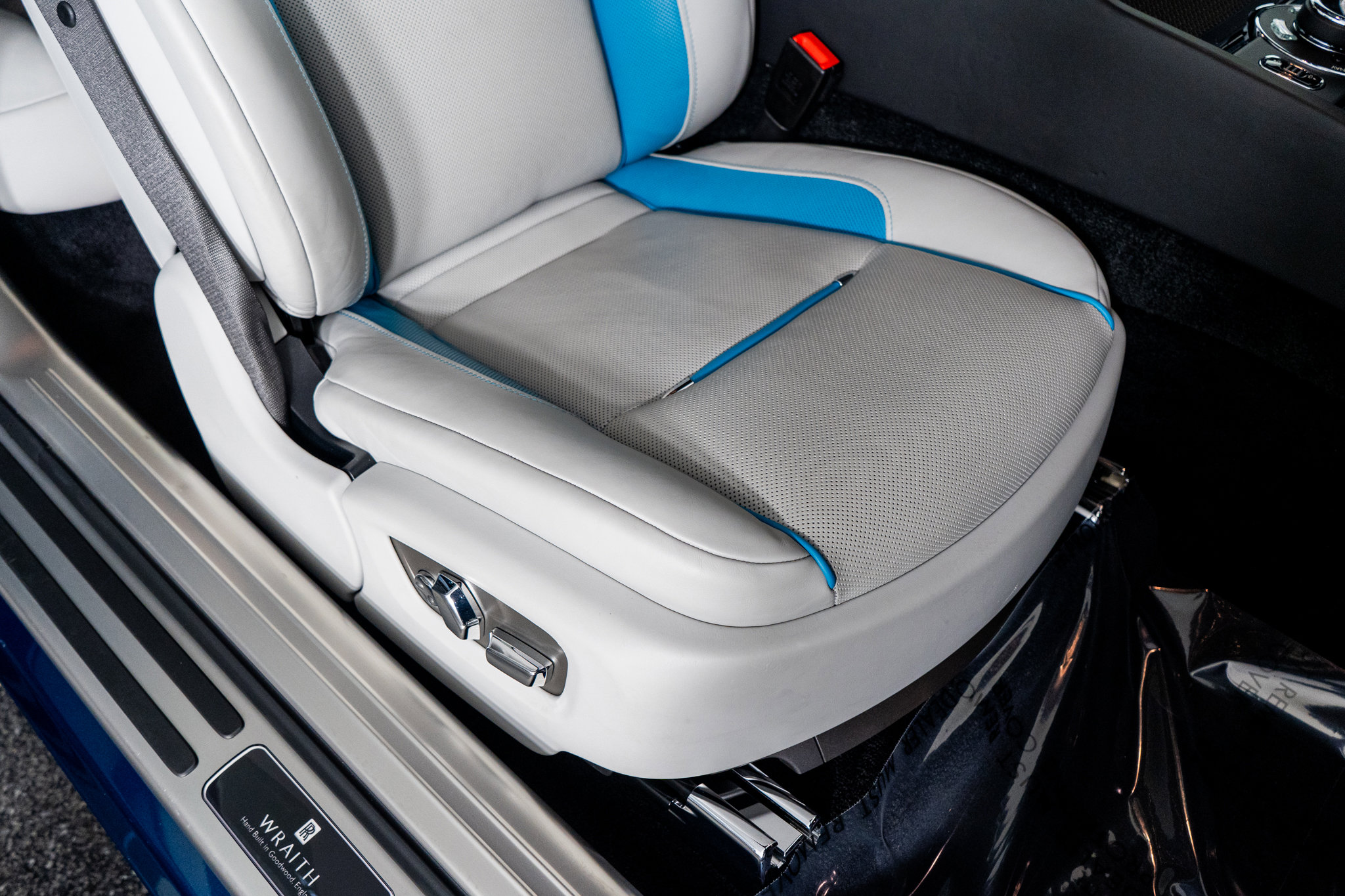 Used 2020 Rolls-Royce Wraith image 36