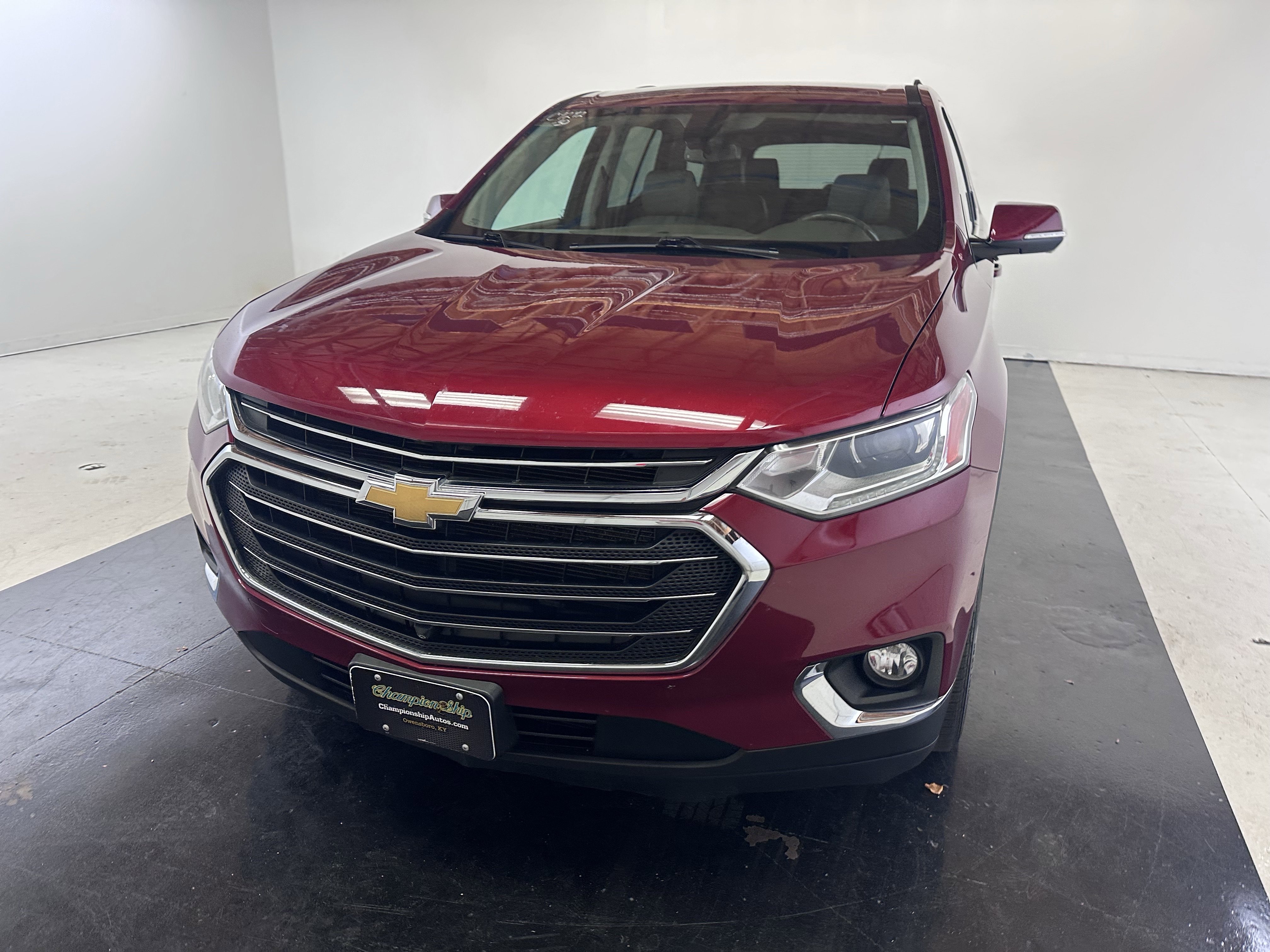 Used 2020 Chevrolet Traverse LT w/ LT Premium Package FWD image 6