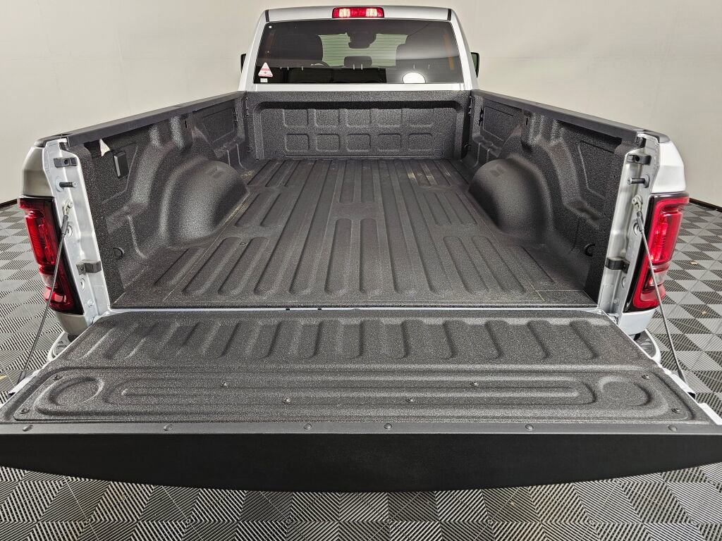 New 2026 RAM 2500 Big Horn AWD/4WD image 14