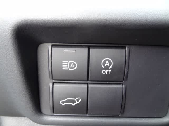 Certified 2025 Toyota Highlander LE FWD image 18