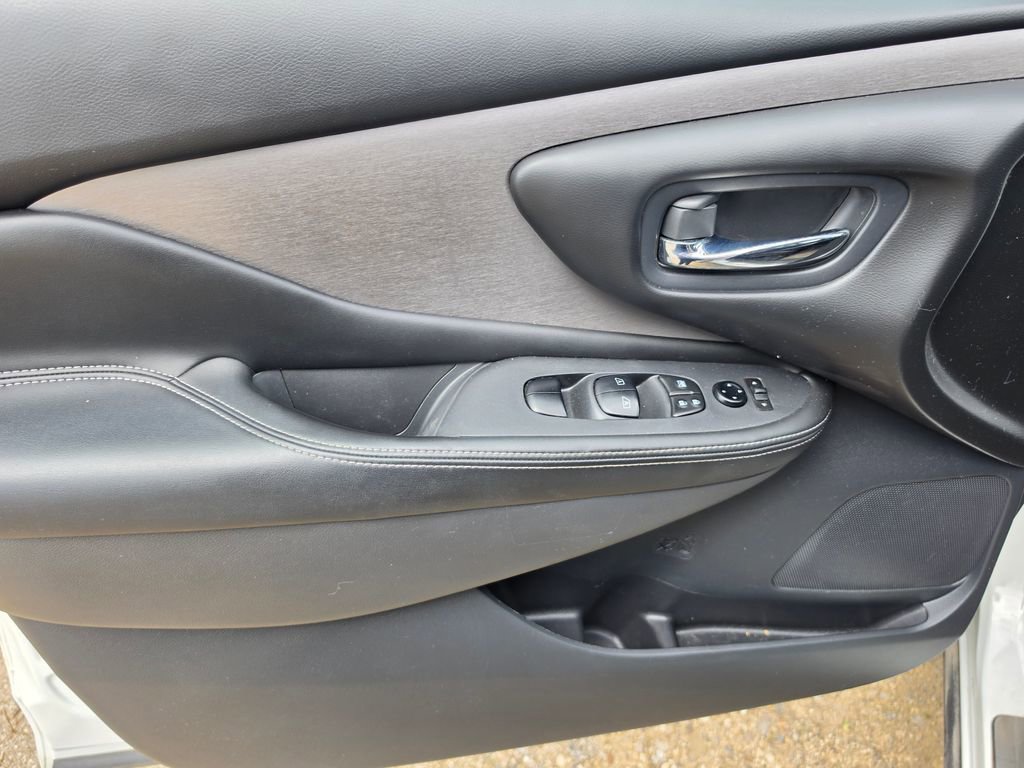 Used 2023 Nissan Murano SV w/ SV Midnight Edition Package AWD/4WD image 5