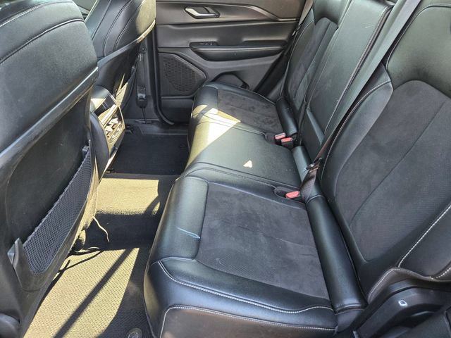 Used 2024 Jeep Grand Cherokee Altitude AWD/4WD image 10
