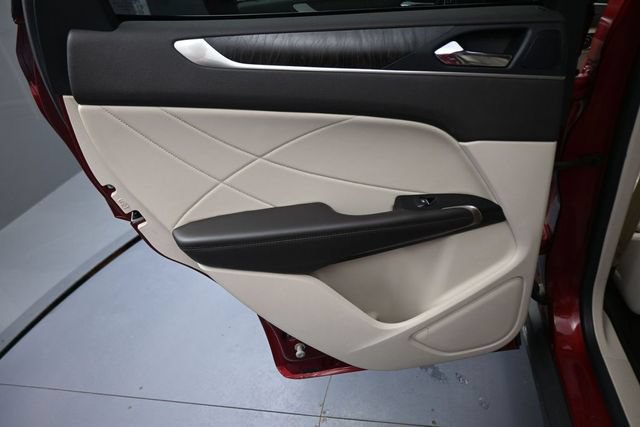 Used 2019 Lincoln MKC Reserve w/ MKC Climate Package AWD/4WD image 18