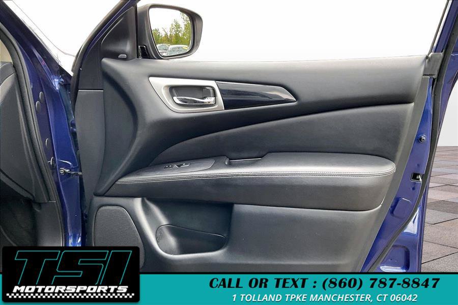 Used 2020 Nissan Pathfinder SV FWD image 22