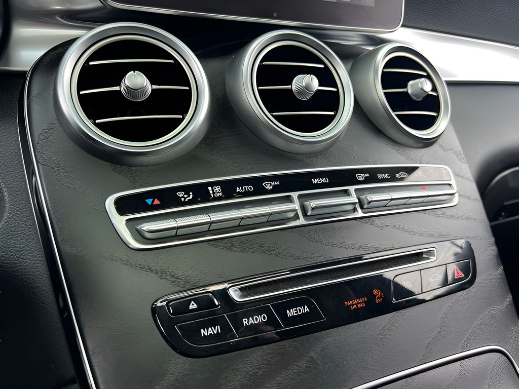 Used 2017 Mercedes-Benz GLC 300 4MATIC Coupe image 50