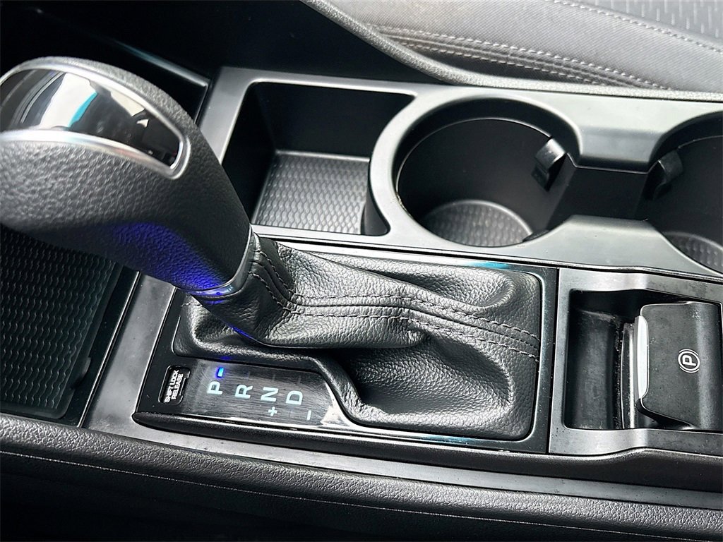 Used 2020 Hyundai Tucson SE w/ Winter Weather Package image 16