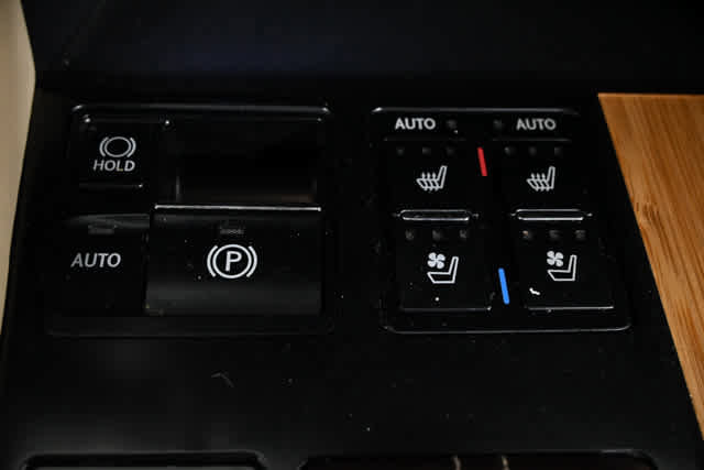 Used 2018 Lexus RX 450hL Premium w/ Premium Package image 28