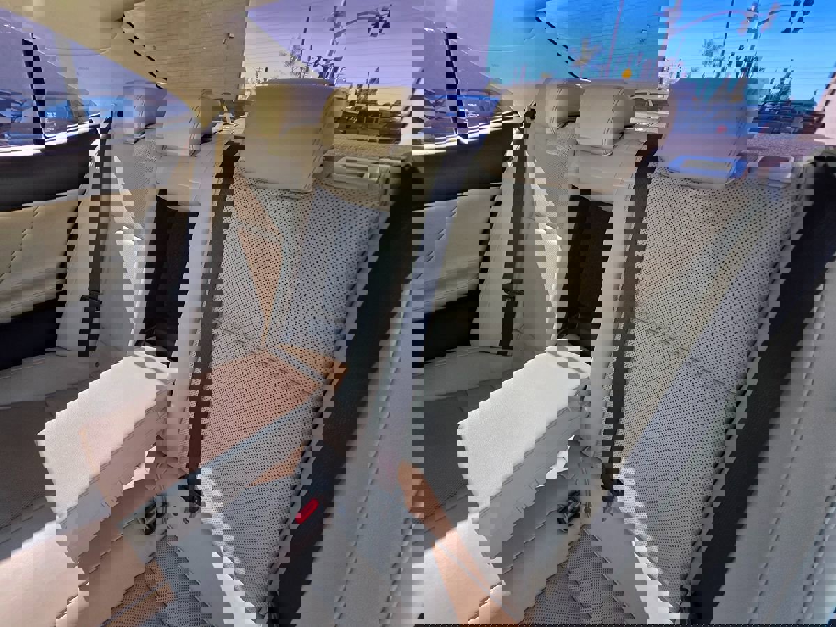 Used 2019 Lexus IS 300 w/ Navigation Package image 18