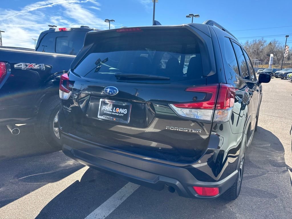 Used 2021 Subaru Forester Premium AWD/4WD image 3