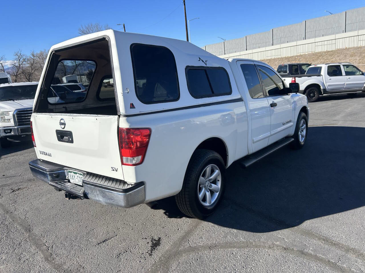 Used 2014 Nissan Titan SV image 5