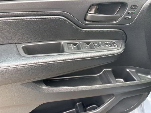 Used 2025 Honda Odyssey Sport-L image 13