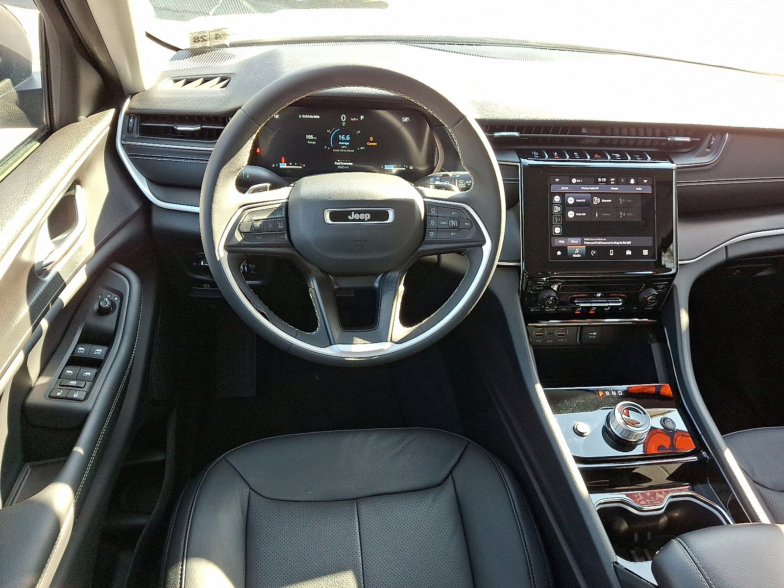 Certified 2023 Jeep Grand Cherokee Laredo image 12