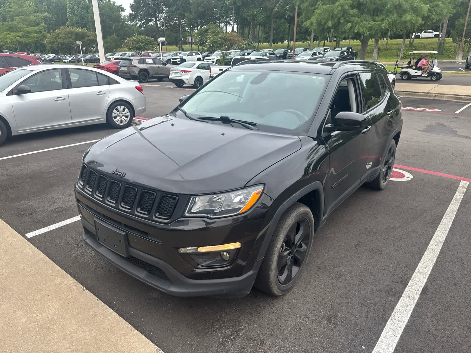 Used 2019 Jeep Compass Latitude FWD image 2