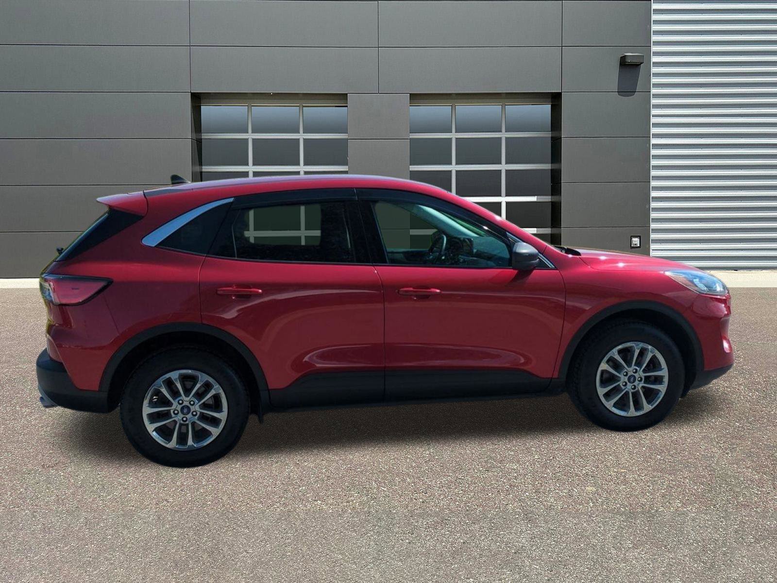 Used 2022 Ford Escape SE w/ Convenience Package image 8