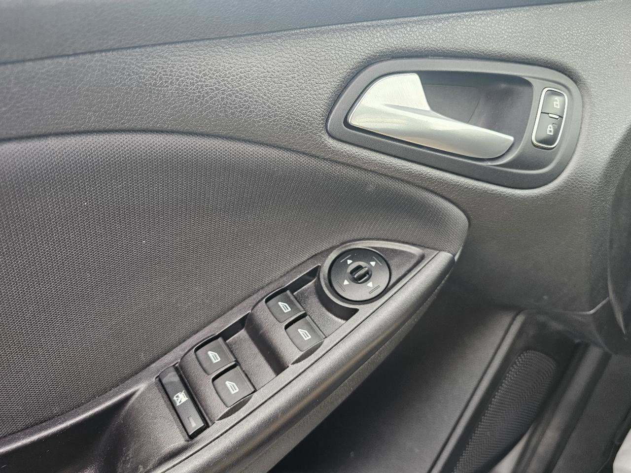 Used 2016 Ford Focus SE image 14