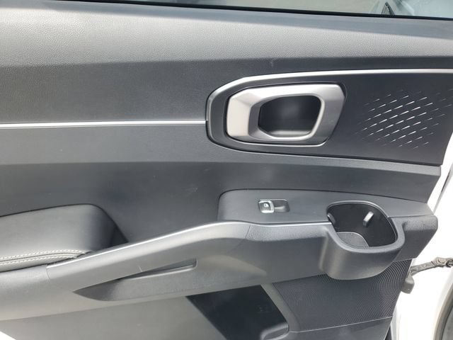 Certified 2023 Kia Sorento S FWD image 9
