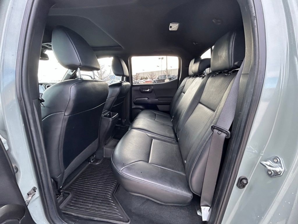 Used 2023 Toyota Tacoma TRD Off-Road w/ TRD Premium Off Road Package image 28
