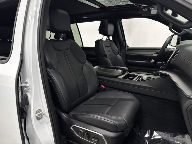 Used 2024 Jeep Wagoneer Series II image 33