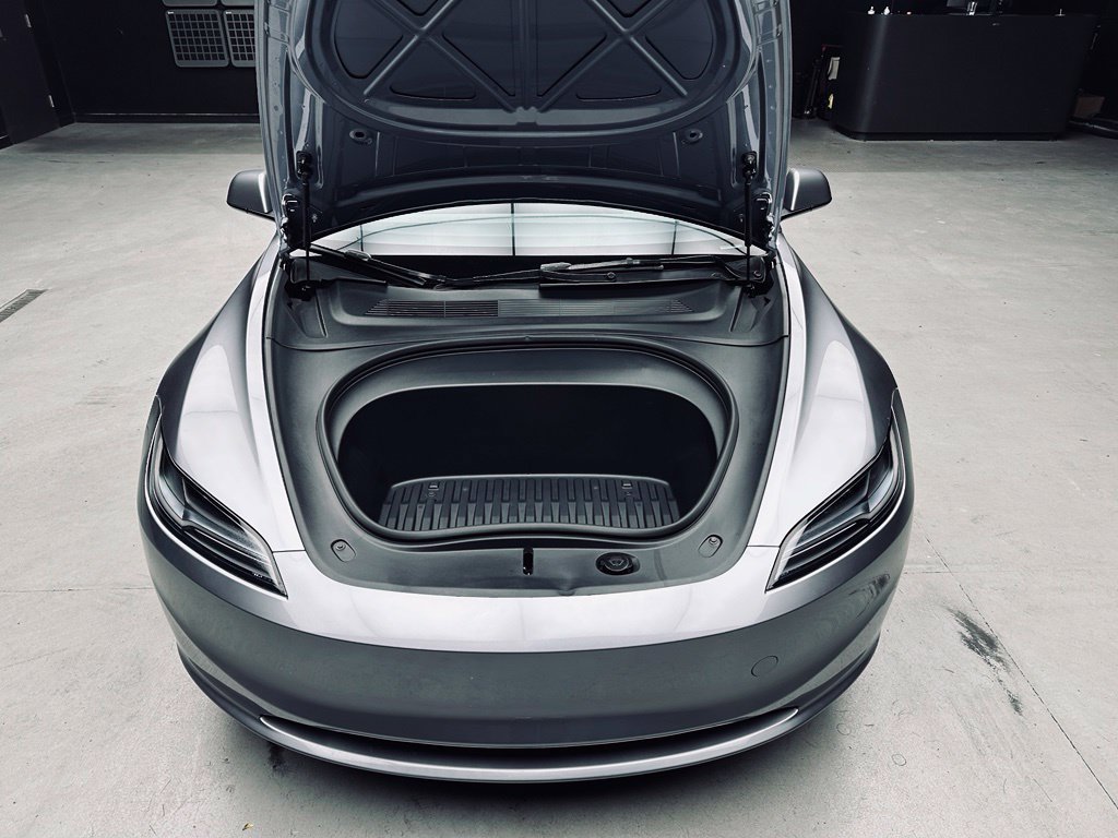 Used 2025 Tesla Model 3 Long Range RWD image 39