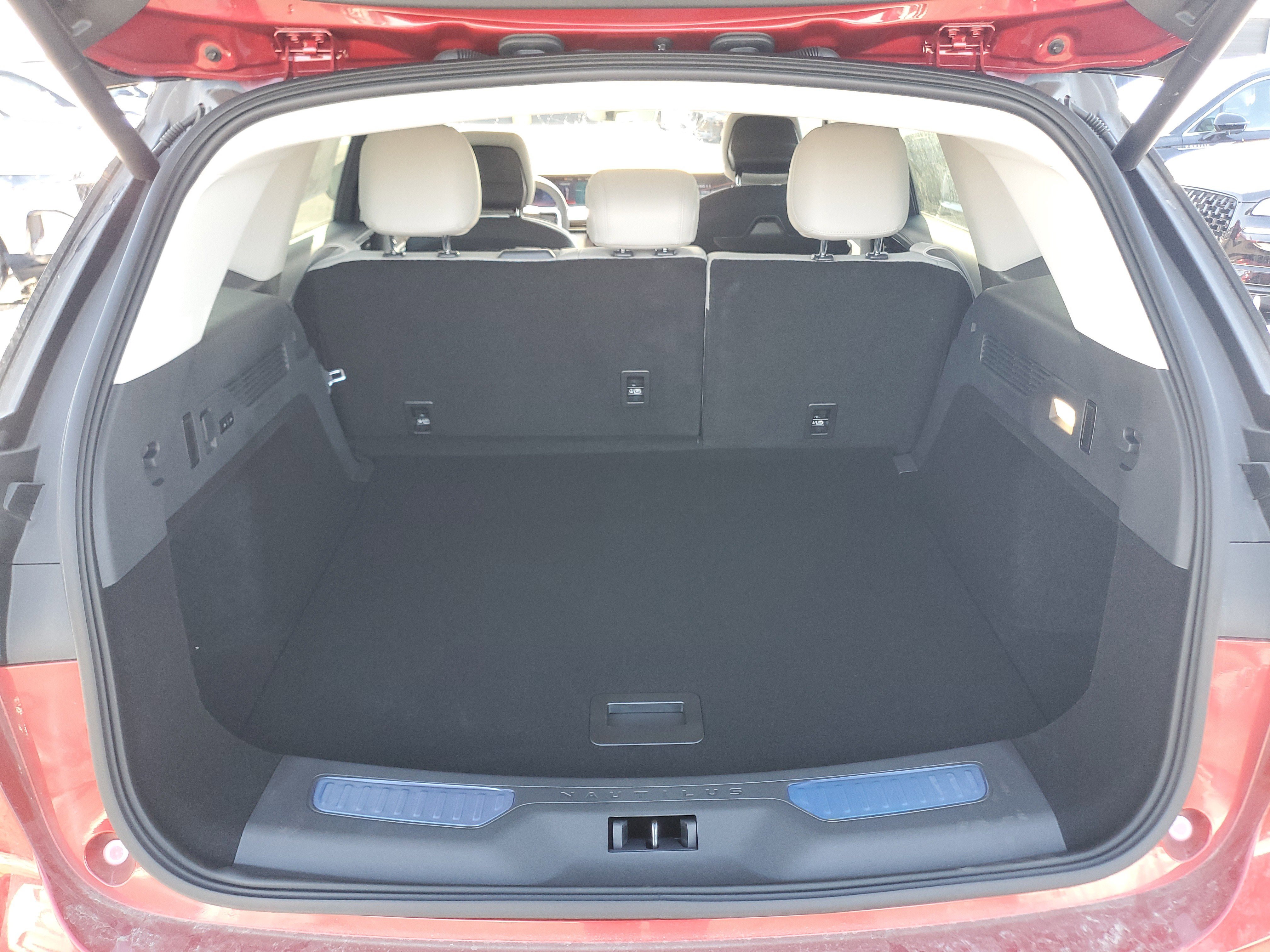 New 2026 Lincoln Nautilus Reserve w/ Jet Appearance Package image 31