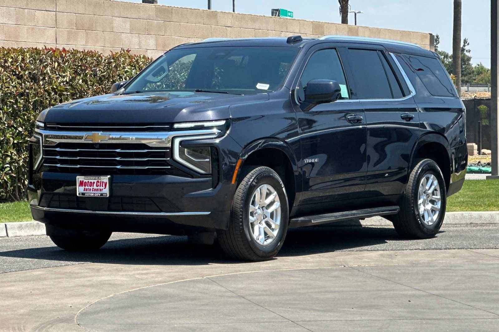 Used 2025 Chevrolet Tahoe LT RWD image 8