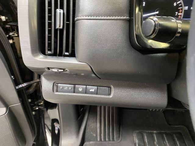 Used 2024 Nissan Pathfinder SL AWD/4WD image 36