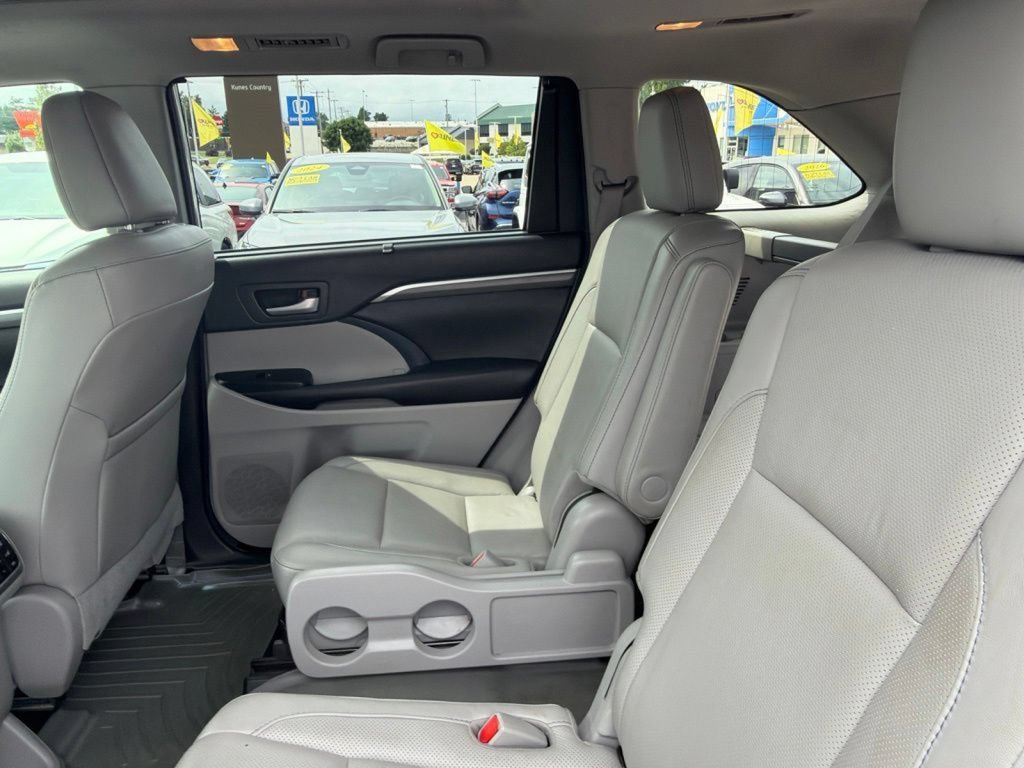 Used 2018 Toyota Highlander Limited Platinum AWD/4WD image 15