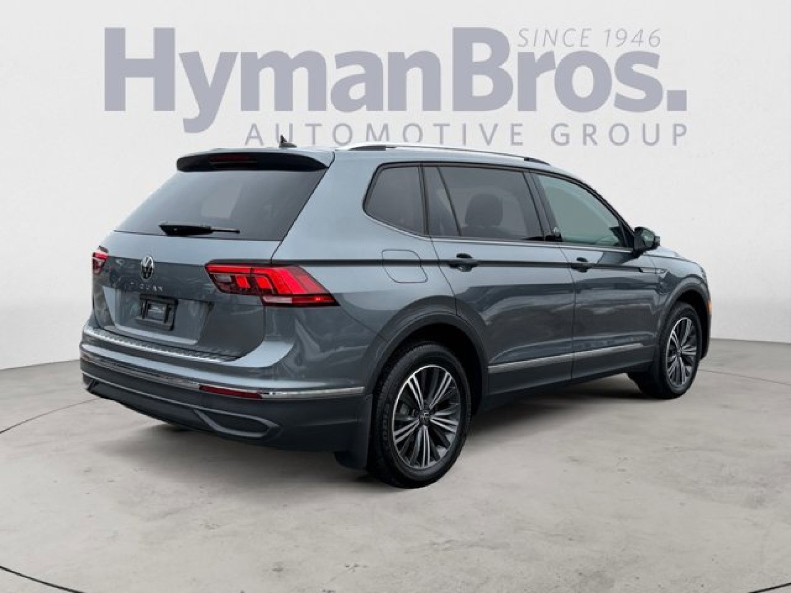 Used 2024 Volkswagen Tiguan Wolfsburg Edition image 3