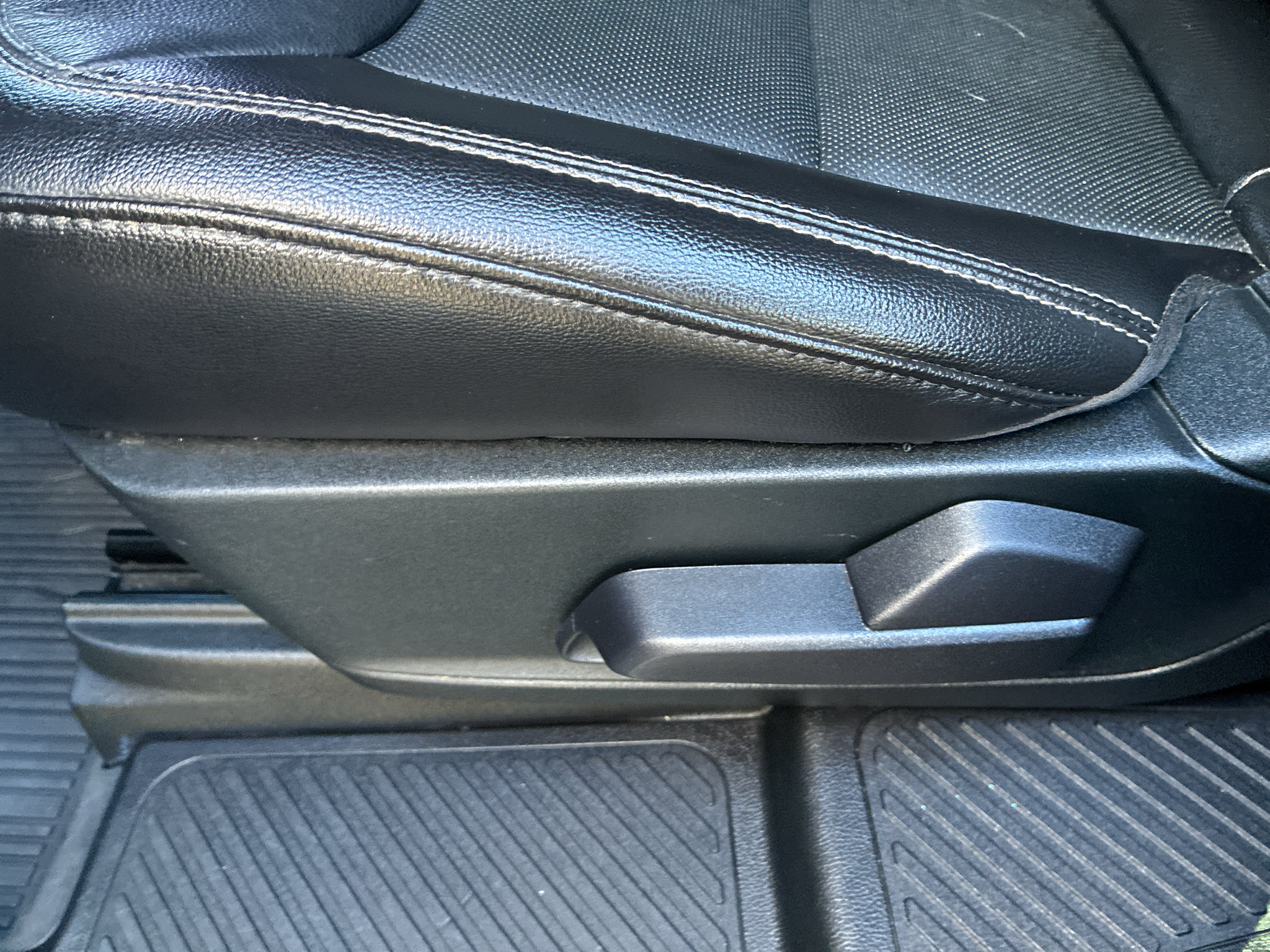 Used 2020 Ford Explorer Limited AWD/4WD image 42